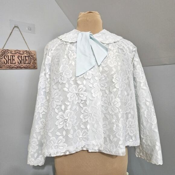 Vintage Other - VINTAGE Flo Weinberg White Floral Lace Boudoir Night Time Bed Jacket Large